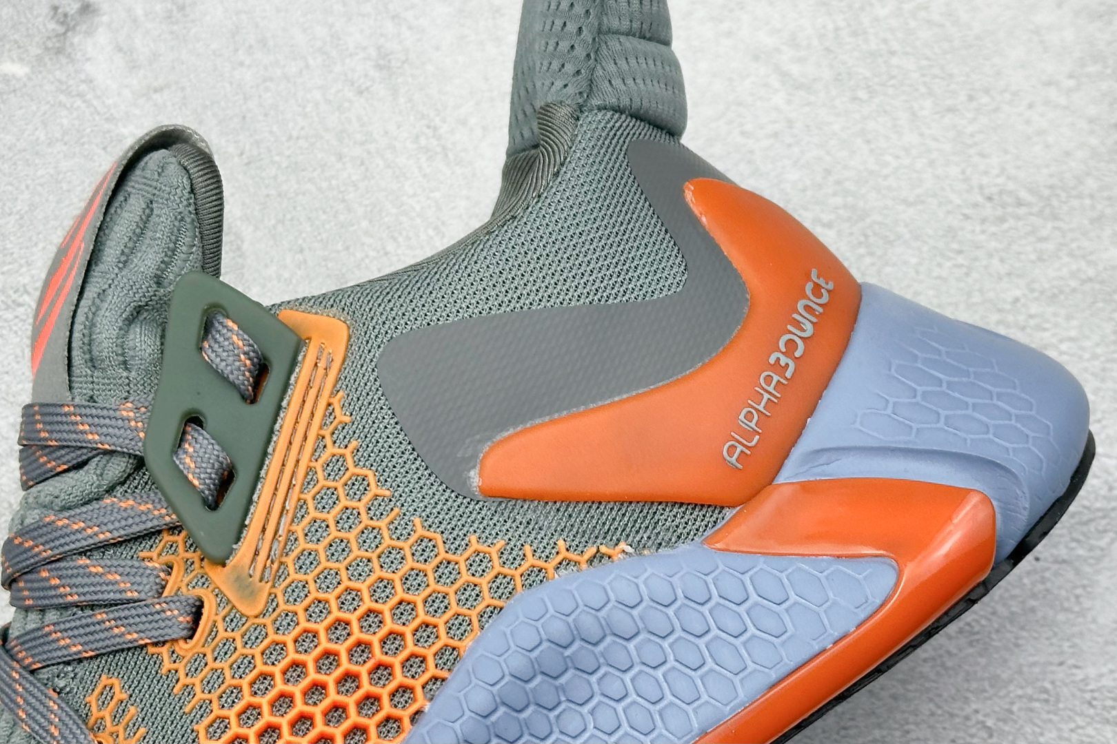 Adidas AlphaBounce Beyond M 3M反光 阿迪阿尔法跑鞋 CG5583