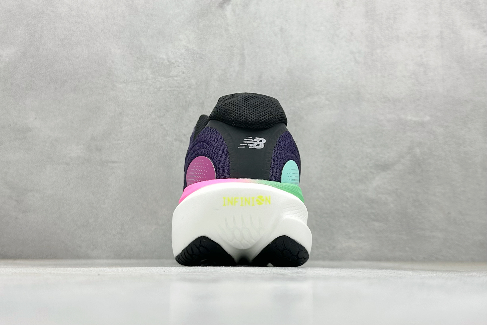 180 New Balance NB Fresh Foam Evoz 1080 舒适耐磨低帮跑步鞋 M108019W