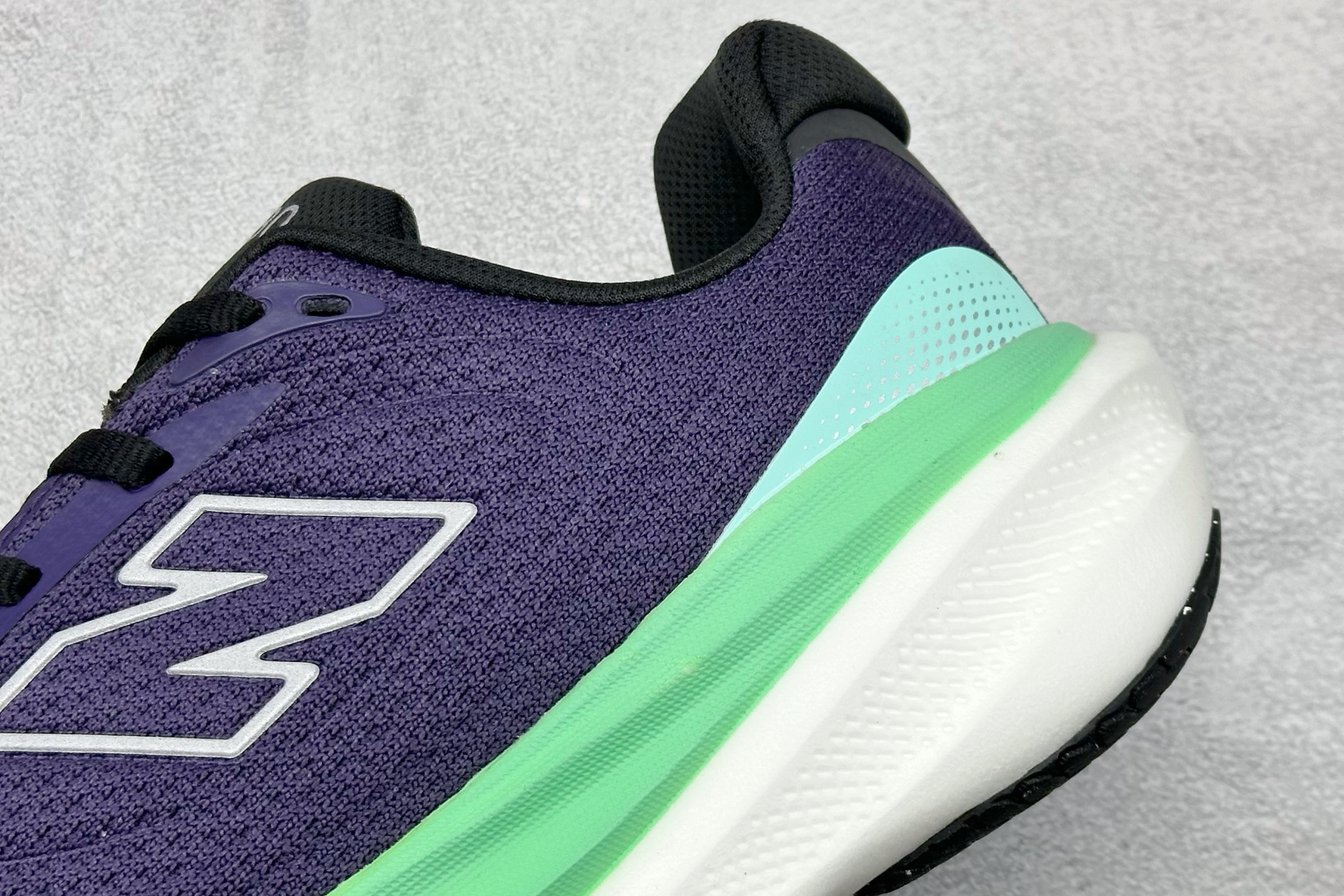 180 New Balance NB Fresh Foam Evoz 1080 舒适耐磨低帮跑步鞋 M108019W