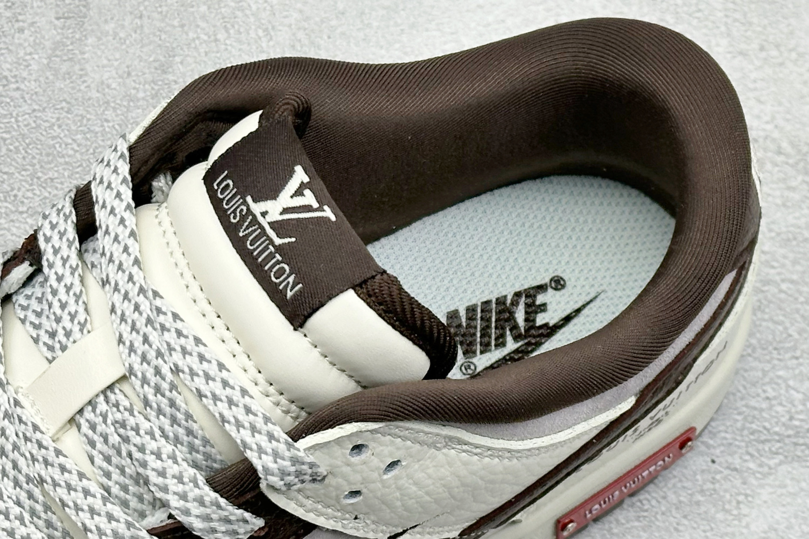 Nike SB Dunk Low“LV联名——白咖啡” 高端定制 低帮休闲板鞋 YF9511-906