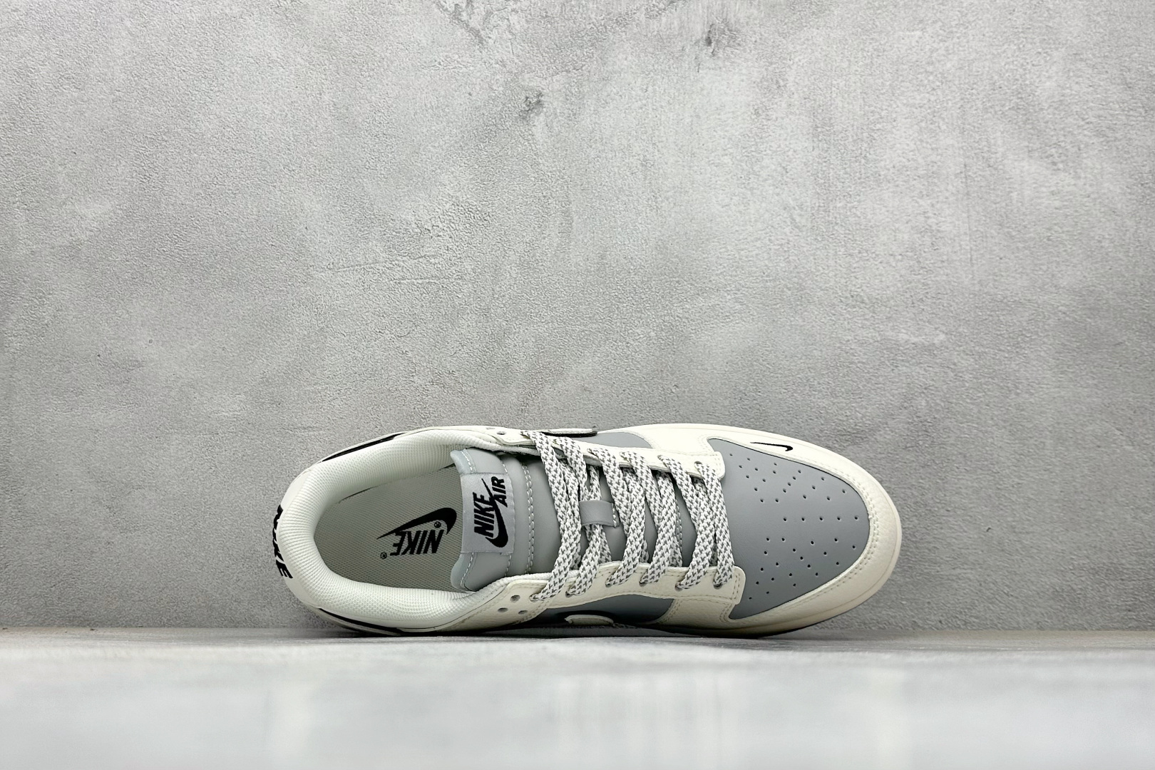 Nike SB Dunk Low“ 北面联名——米黑灰拼接” 周年高端定制 低帮休闲板鞋 JP1628-024