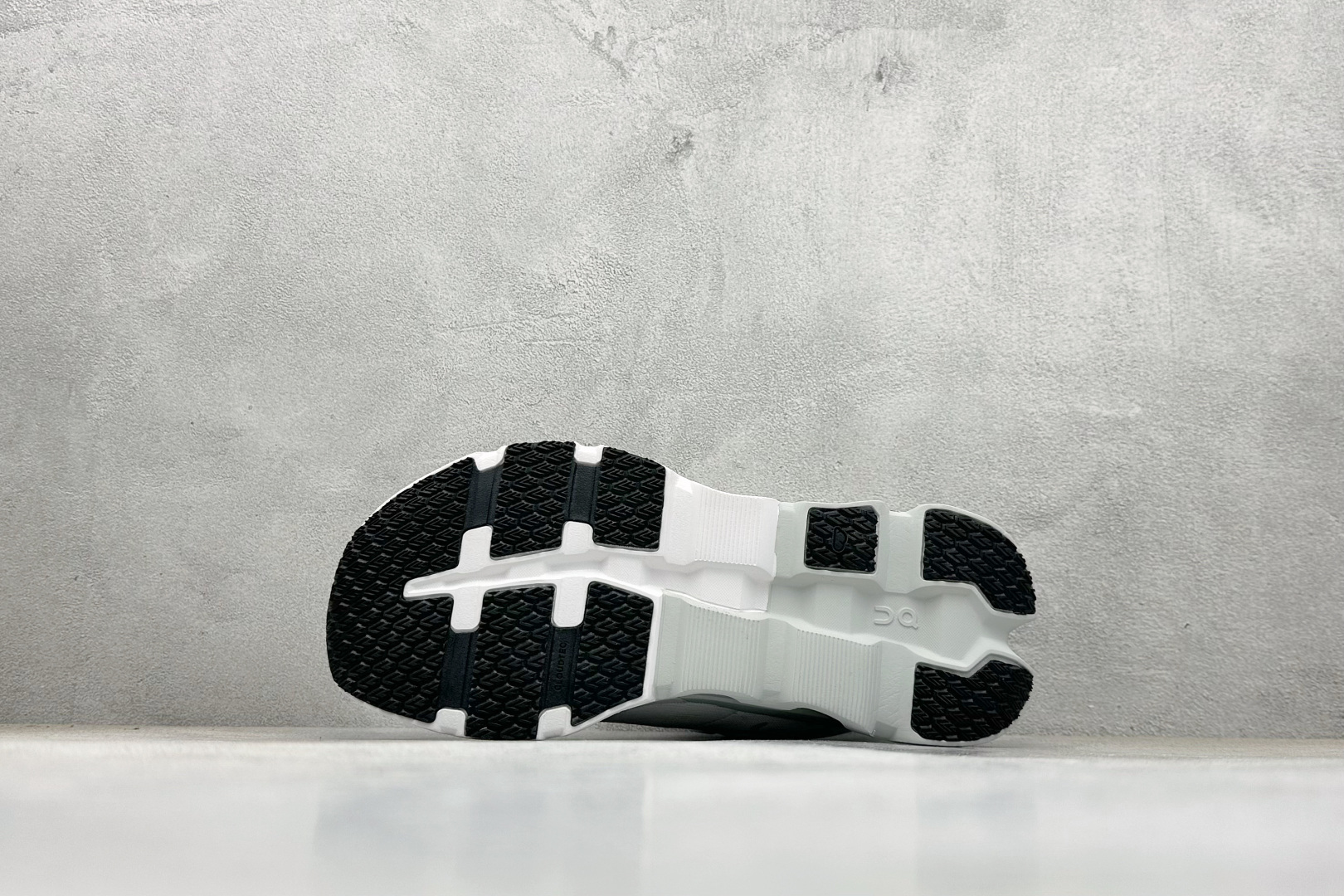 200 On 昂跑 Cloudtilt 5 舒适轻盈低帮跑步鞋 3ME3004-Chinese UA Cheap High Quatity Brand Clothes Bags handbags Sneakers wholesale wholesaler seller from China Factory suppliers Fashion Clothing Shoes best Quality Beautiful Price 200 On 昂跑 Cloudtilt 5 舒适轻盈低帮跑步鞋 3ME3004