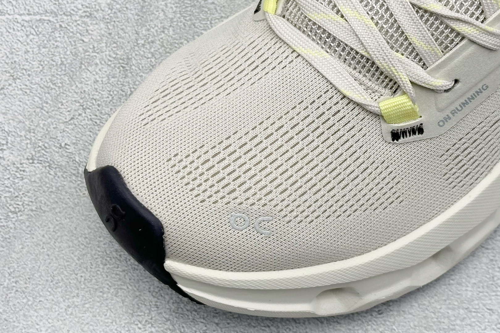 200 On 昂跑 Cloudtilt 5 舒适轻盈低帮跑步鞋 3WE3004