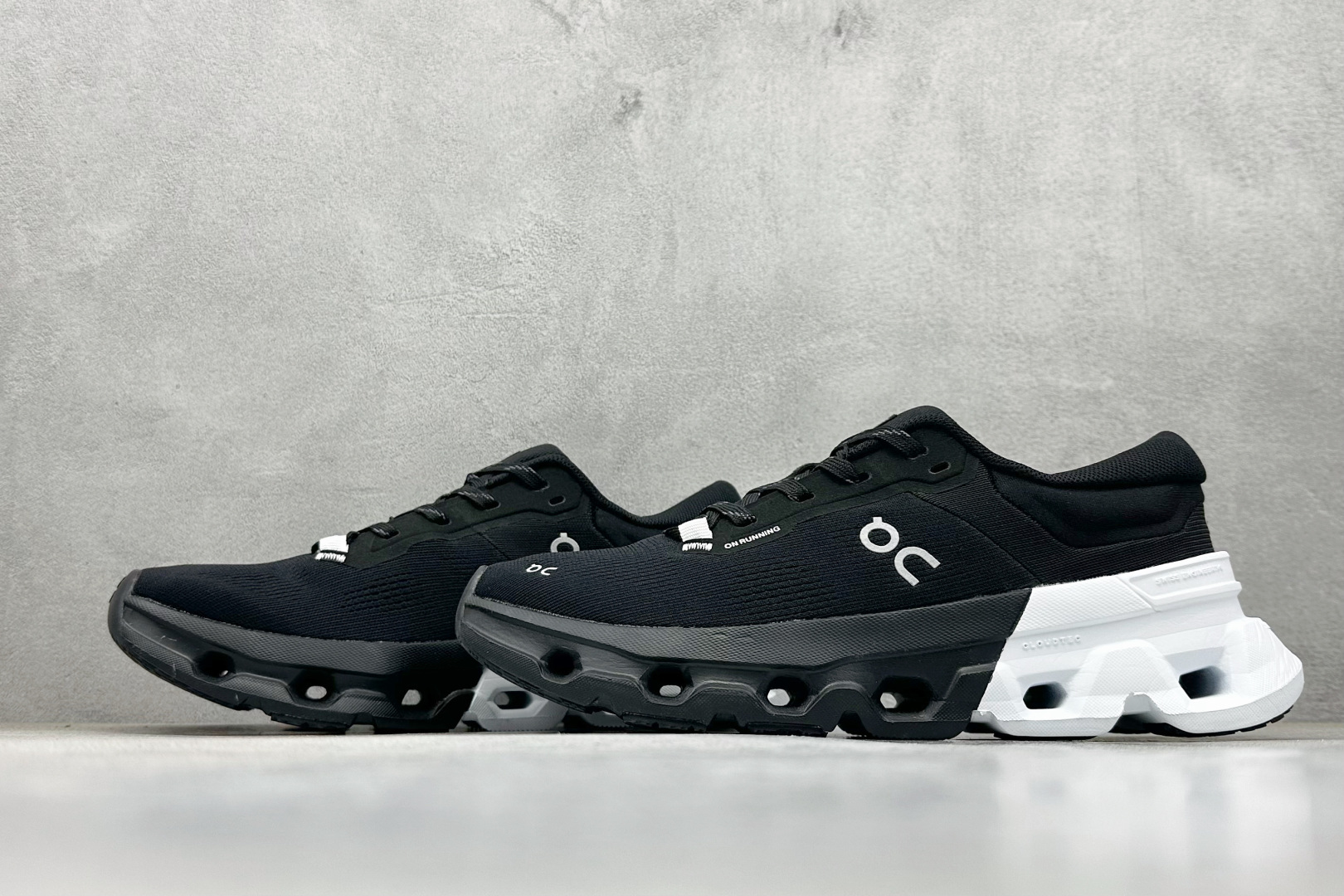 200 On 昂跑 Cloudtilt 5 舒适轻盈低帮跑步鞋 3WE3001