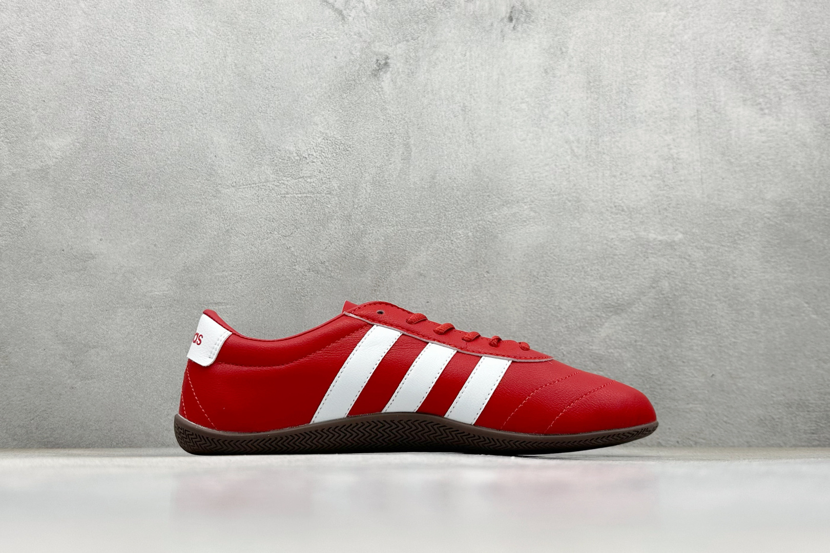 Adidas Grand Court 阿迪舒适百搭时尚简约低帮网球鞋 JQ9691