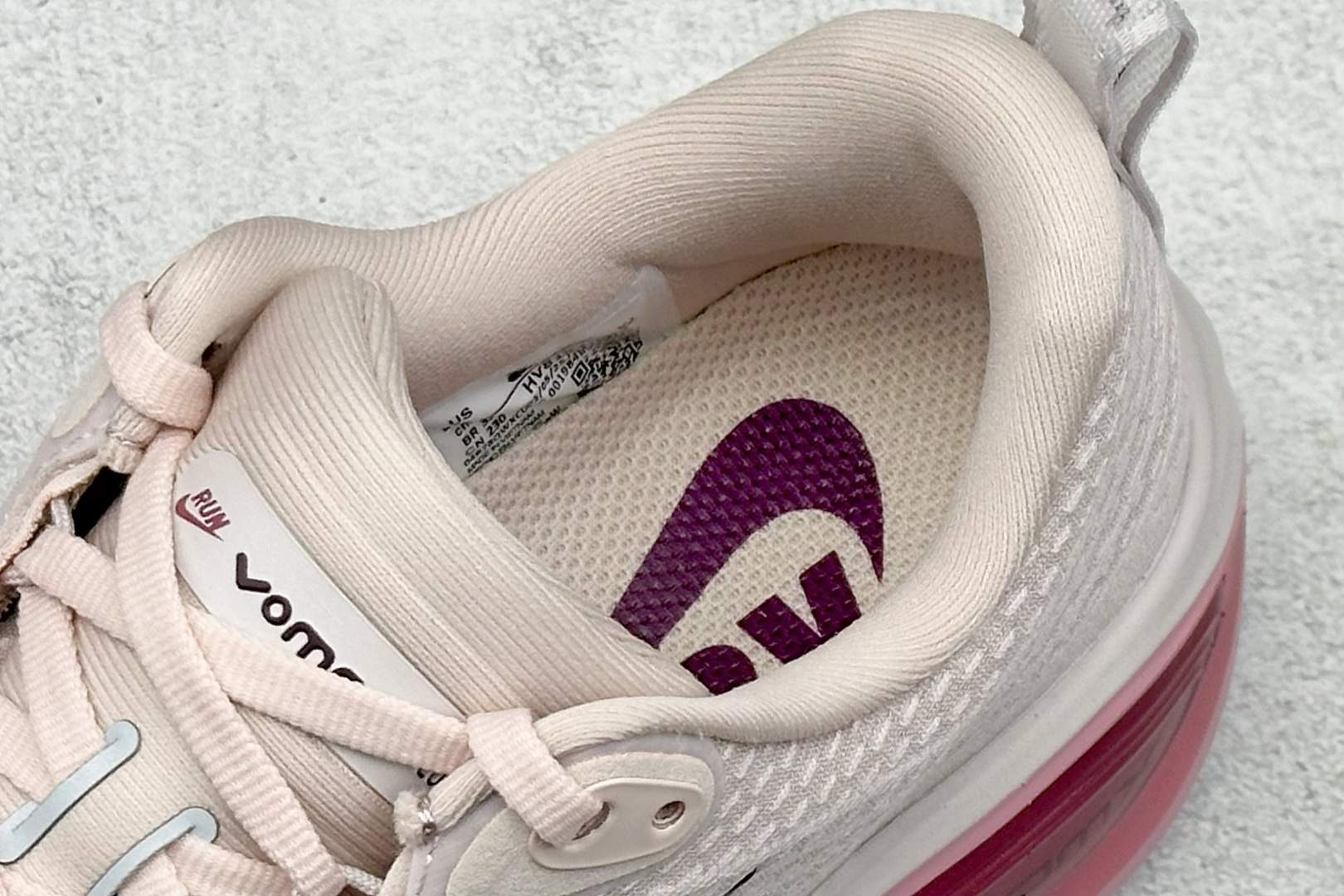 Nike Air Zoom Vomero Plus 耐克网面厚底气垫跑鞋 HV8154-802