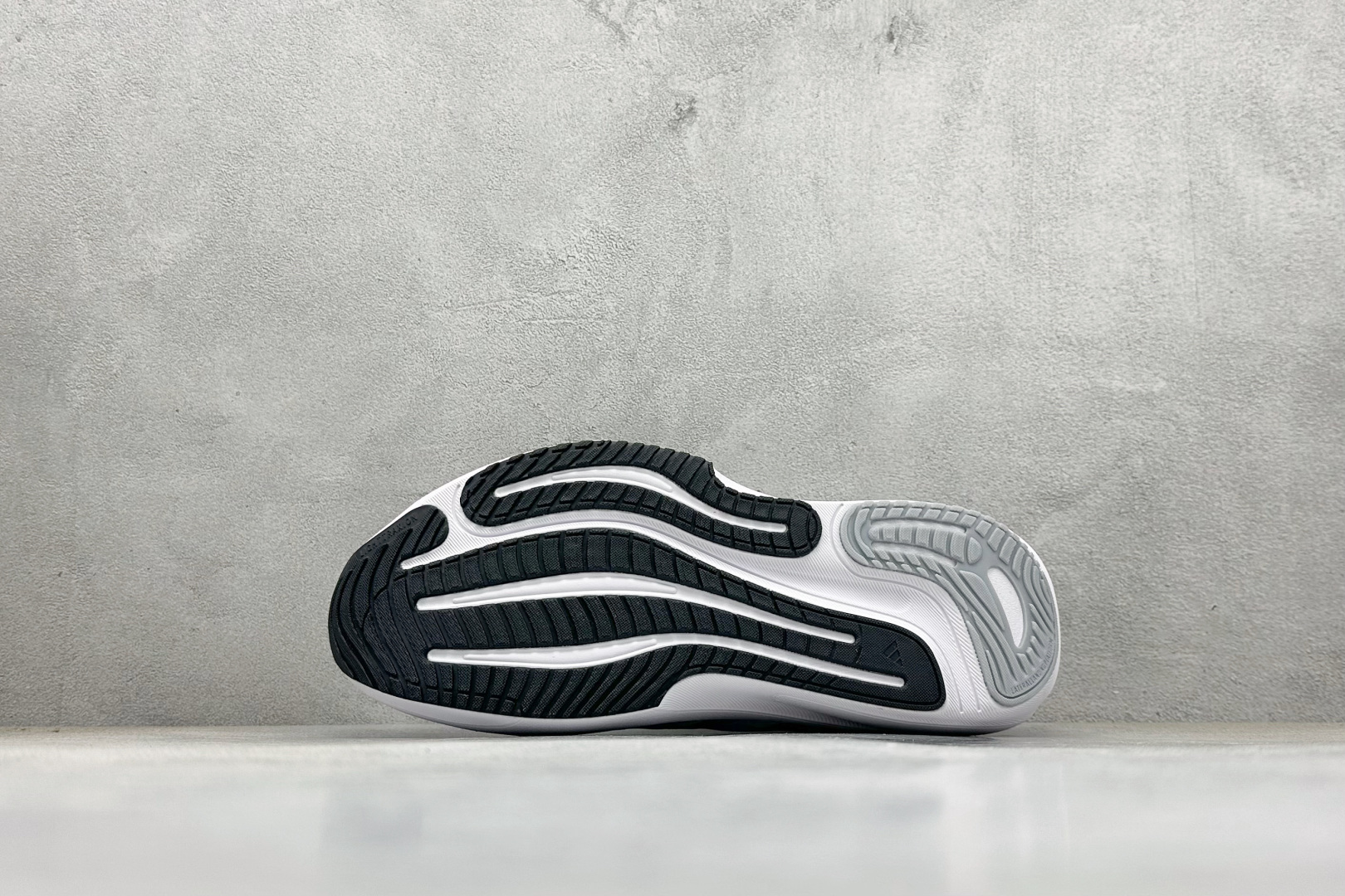 Adidas Adizero Adios Pro 4 阿迪达斯 耐磨减震专业跑步鞋 JR7671