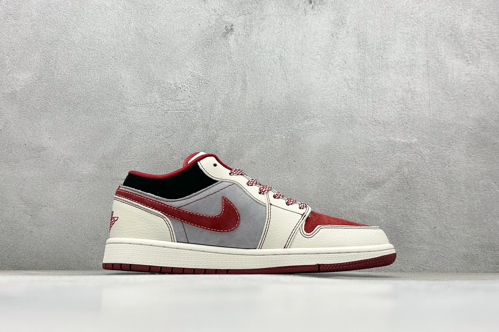 Air Jordan 1 Low AJ1 乔1 “Superme联名---灰红猪八”高端定制 低帮复古篮球鞋 LD8888-007