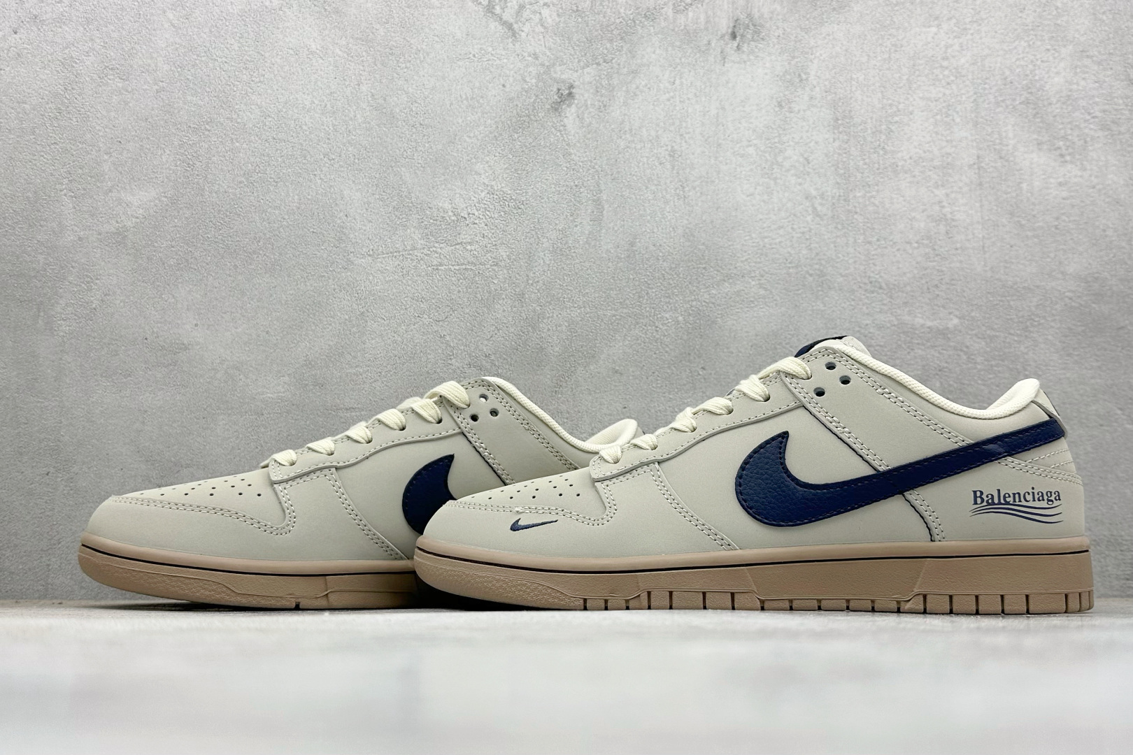 180 Nike Dunk Low Retro 巴黎世家联名 周年高端定制 低帮休闲板鞋 XD1588-216-Chinese UA Cheap High Quatity Brand Clothes Bags handbags Sneakers wholesale wholesaler seller from China Factory suppliers Fashion Clothing Shoes best Quality Beautiful Price 180 Nike Dunk Low Retro 巴黎世家联名 周年高端定制 低帮休闲板鞋 XD1588-216