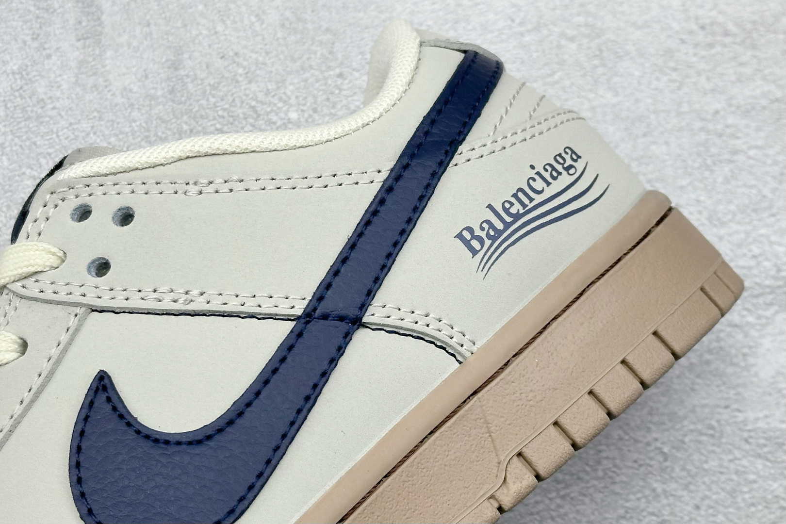 180 Nike Dunk Low Retro 巴黎世家联名 周年高端定制 低帮休闲板鞋 XD1588-216-Chinese UA Cheap High Quatity Brand Clothes Bags handbags Sneakers wholesale wholesaler seller from China Factory suppliers Fashion Clothing Shoes best Quality Beautiful Price 180 Nike Dunk Low Retro 巴黎世家联名 周年高端定制 低帮休闲板鞋 XD1588-216