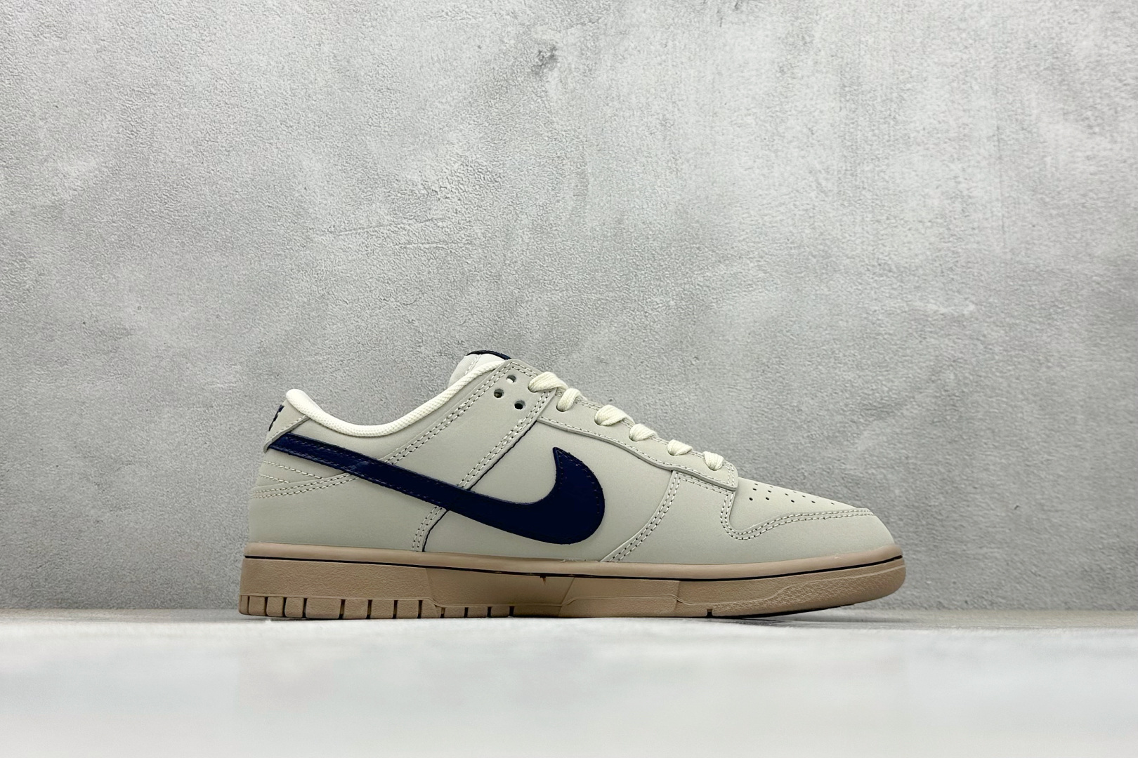 180 Nike Dunk Low Retro 巴黎世家联名 周年高端定制 低帮休闲板鞋 XD1588-216-Chinese UA Cheap High Quatity Brand Clothes Bags handbags Sneakers wholesale wholesaler seller from China Factory suppliers Fashion Clothing Shoes best Quality Beautiful Price 180 Nike Dunk Low Retro 巴黎世家联名 周年高端定制 低帮休闲板鞋 XD1588-216