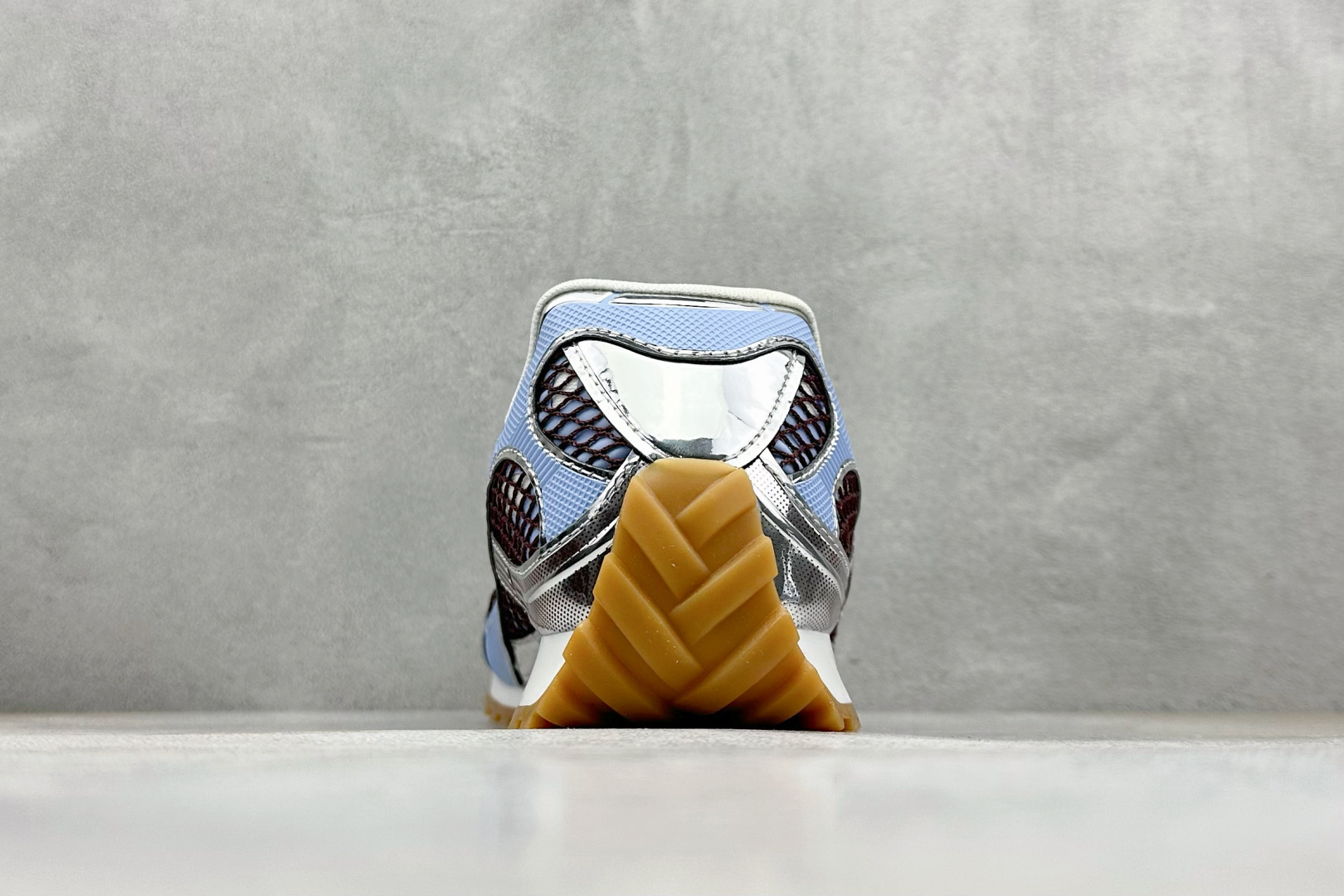 300 S版BOTTEGA VENETA Orbit Runner BV葆蝶家时尚休闲王一博同款老爹鞋运动鞋 741357-V2X40-4766-Chinese UA Cheap High Quatity Brand Clothes Bags handbags Sneakers wholesale wholesaler seller from China Factory suppliers Fashion Clothing Shoes best Quality Beautiful Price 300 S版BOTTEGA VENETA Orbit Runner BV葆蝶家时尚休闲王一博同款老爹鞋运动鞋 741357-V2X40-4766