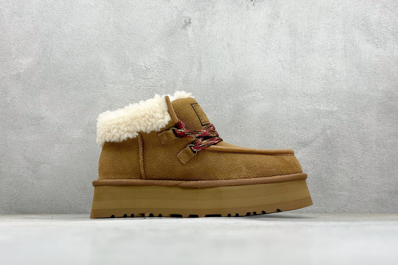 300 UGG 芙卡拉 3cm厚底 雪地靴女款 1143954