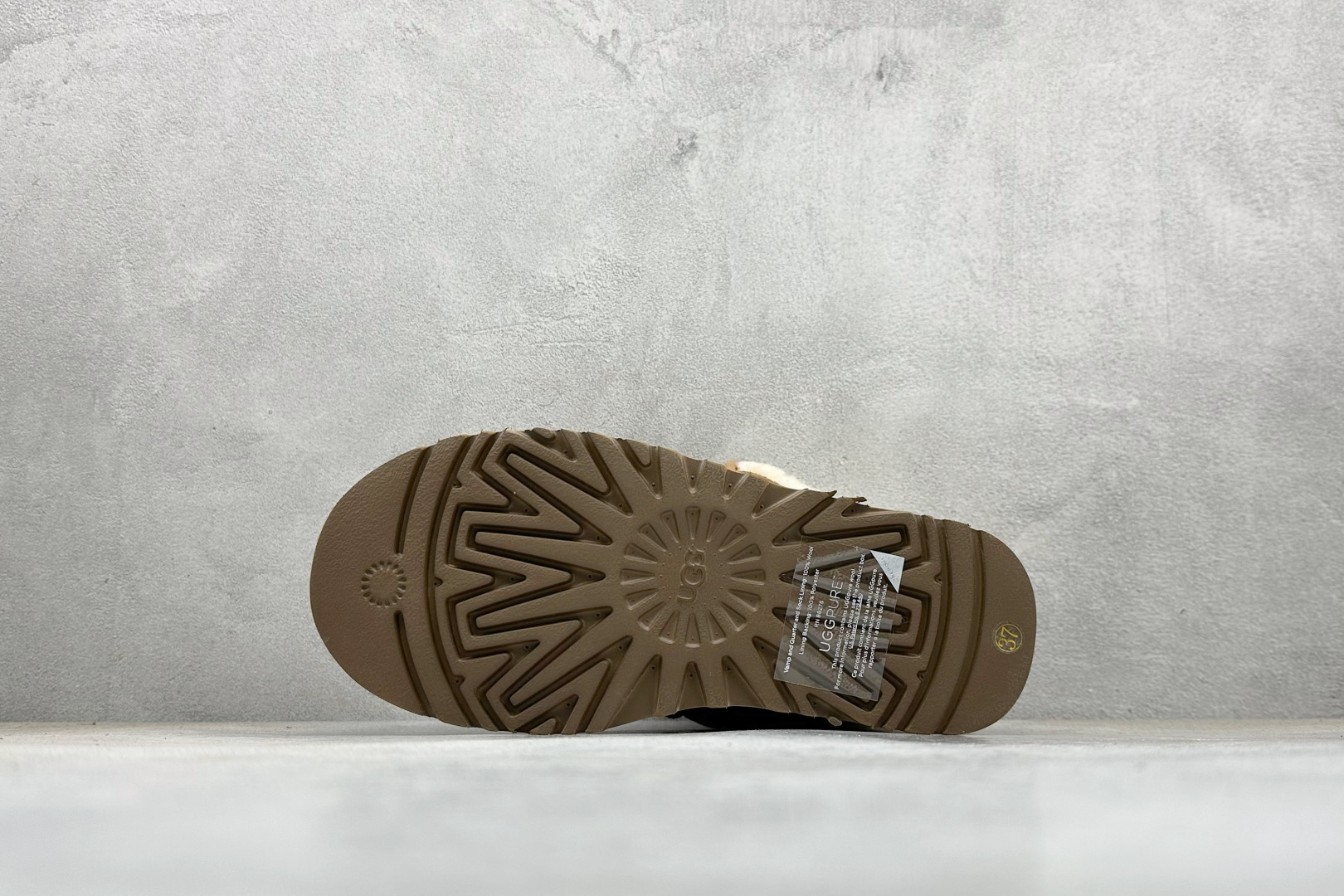 300 UGG 芙卡拉 3cm厚底 雪地靴女款 1143954