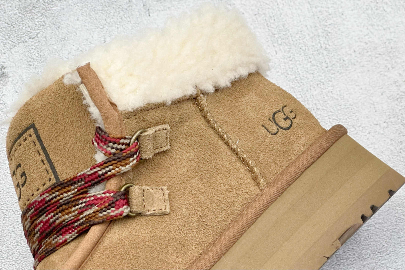 300 UGG 芙卡拉 3cm厚底 雪地靴女款 1143954