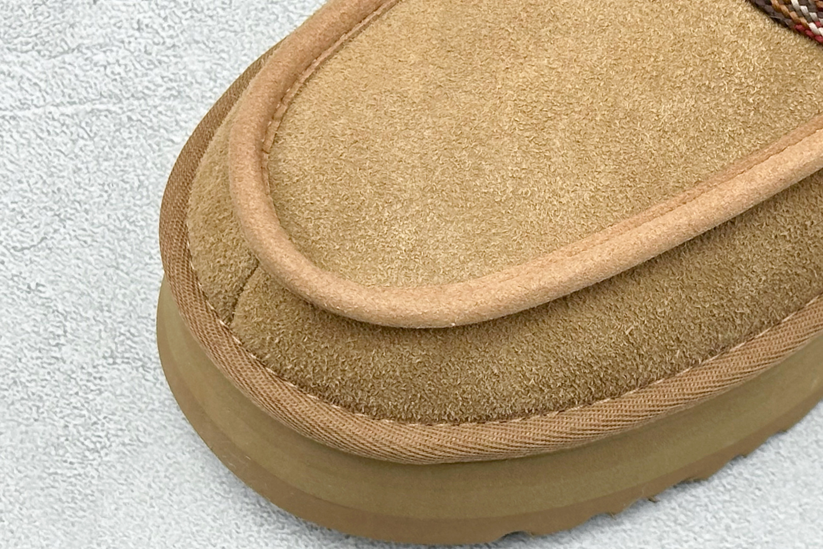 300 UGG 芙卡拉 3cm厚底 雪地靴女款 1143954