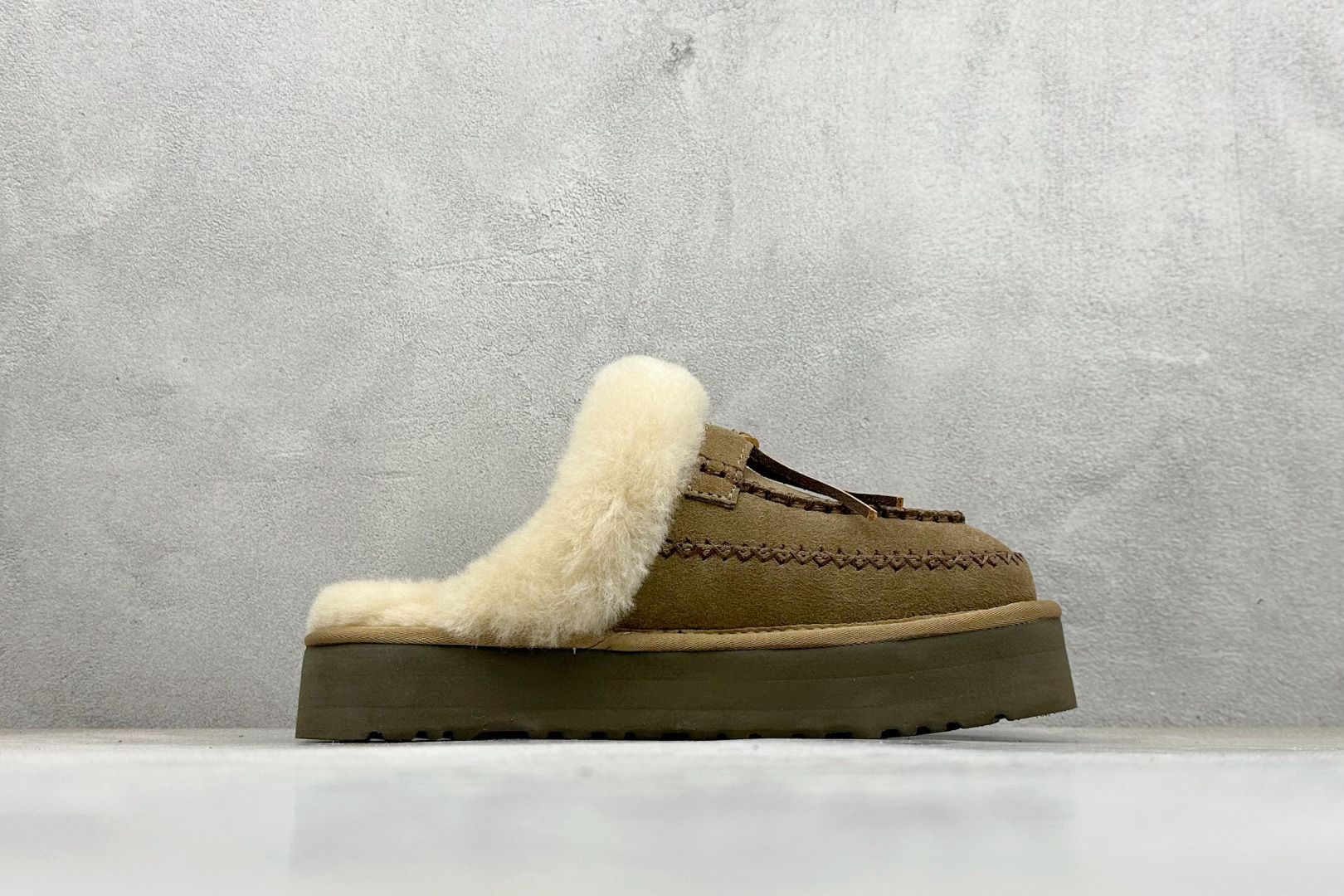 260 UGG 阿尔派半拖 3CM中厚底 女款 小红书爆款 1158260