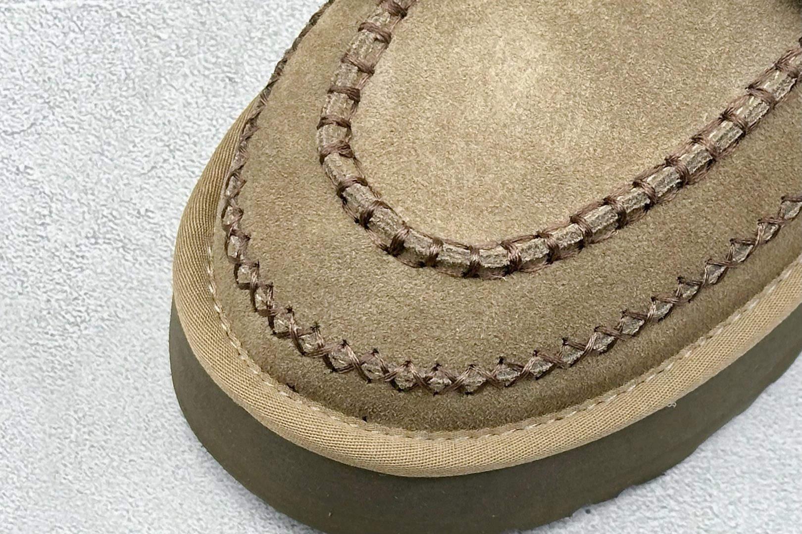 260 UGG 阿尔派半拖 3CM中厚底 女款 小红书爆款 1158260