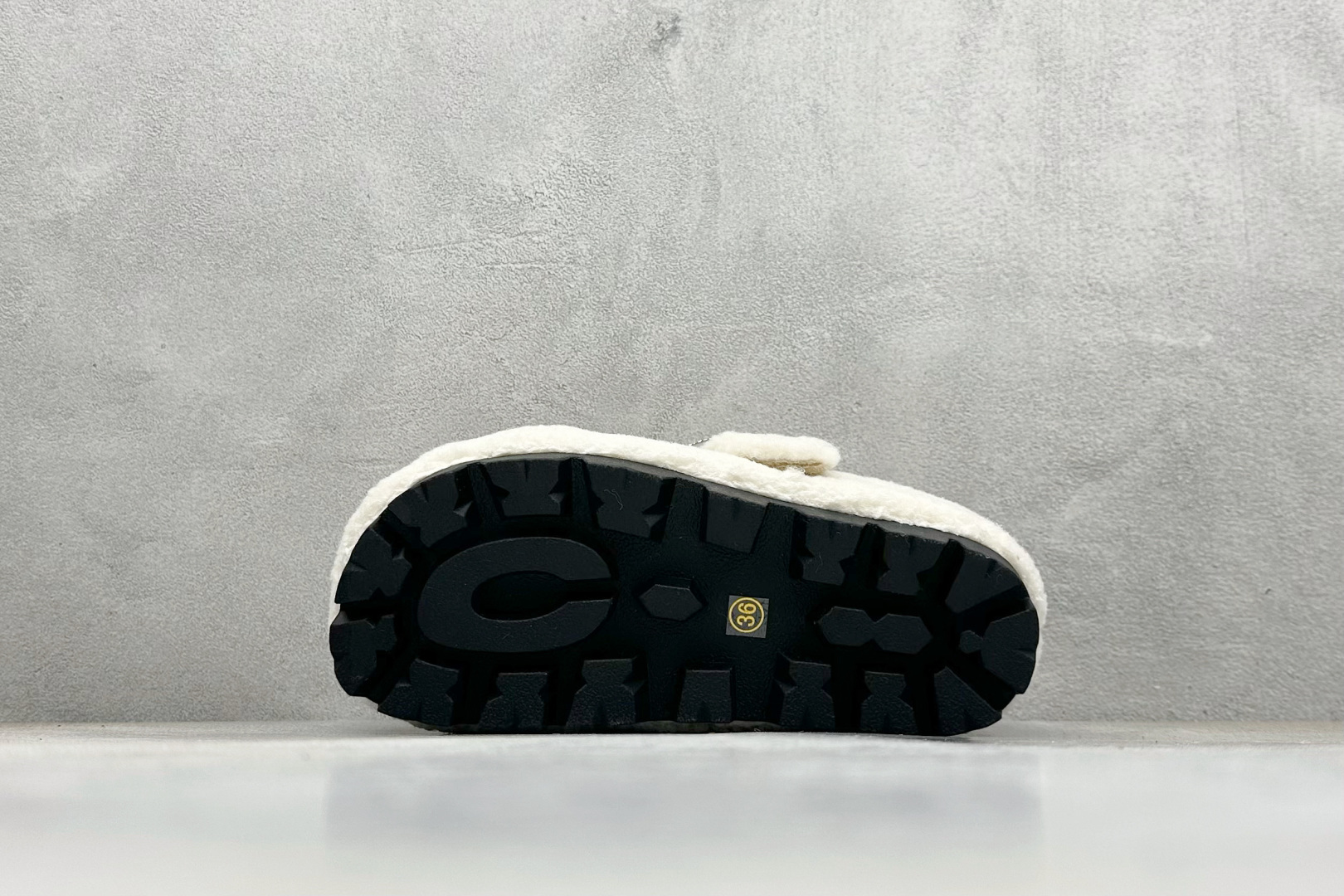 220 GG-CC 明星同款秋冬季毛毡休闲生活鞋 G25Y1924B 白色