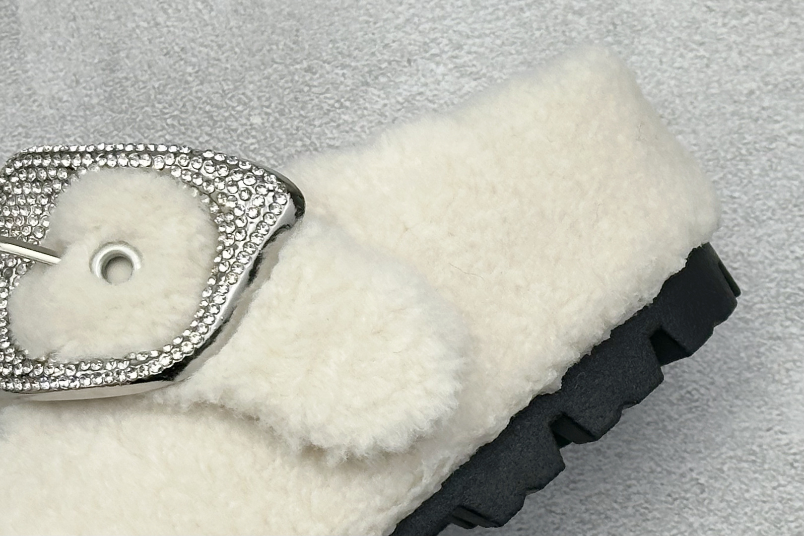 220 GG-CC 明星同款秋冬季毛毡休闲生活鞋 G25Y1924B 白色