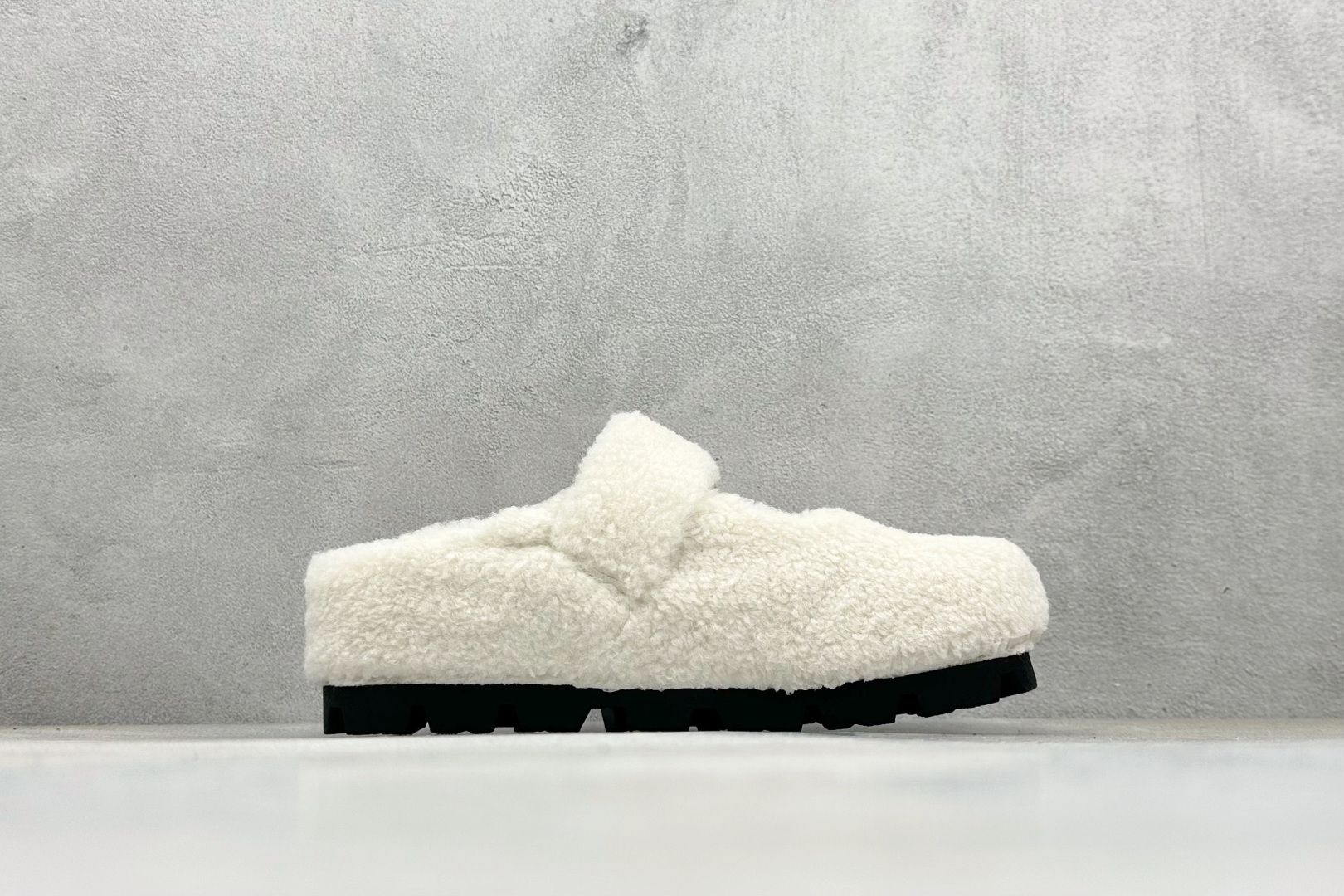 220 GG-CC 明星同款秋冬季毛毡休闲生活鞋 G25Y1924B 白色