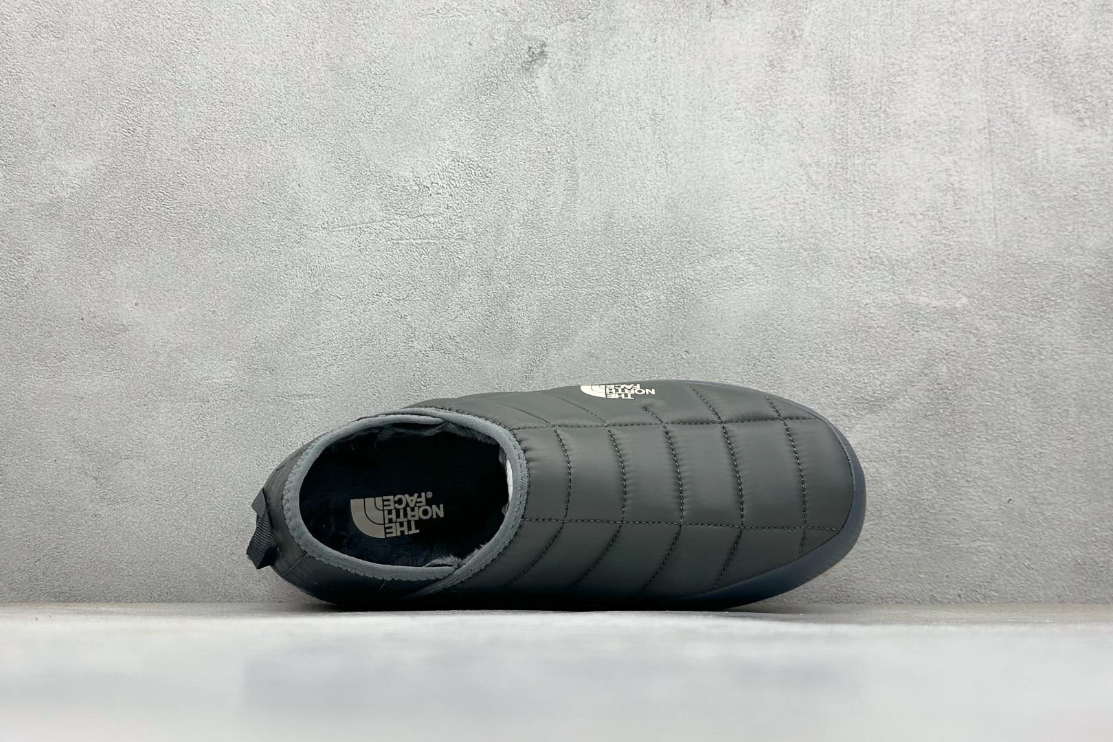 140 The North Face Thermoball Traction 北面冬季加绒透气轻盈一脚蹬休闲套鞋 NFOA3VIH-VFO