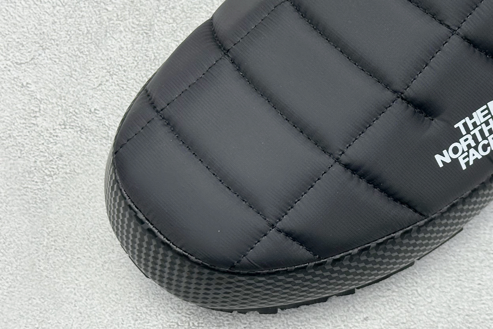 140 The North Face Thermoball Traction 北面冬季加绒透气轻盈一脚蹬休闲套鞋 NFOA3UZN-KY4-Chinese UA Cheap High Quatity Brand Clothes Bags handbags Sneakers wholesale wholesaler seller from China Factory suppliers Fashion Clothing Shoes best Quality Beautiful Price 140 The North Face Thermoball Traction 北面冬季加绒透气轻盈一脚蹬休闲套鞋 NFOA3UZN-KY4