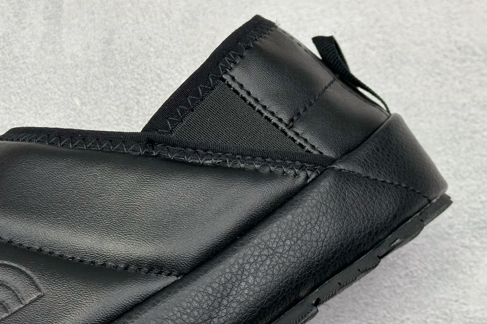 140 The North Face Thermoball Traction 北面冬季加绒透气轻盈一脚蹬休闲套鞋 NS85R704A