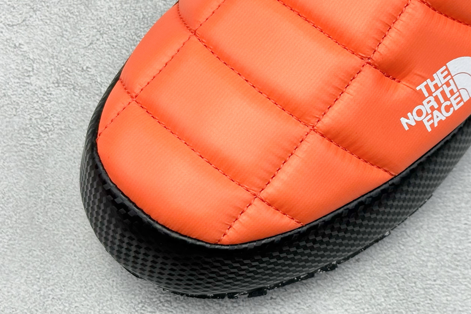 140 The North Face Thermoball Traction 北面冬季加绒透气轻盈一脚蹬休闲套鞋 NFOA3UZN-414