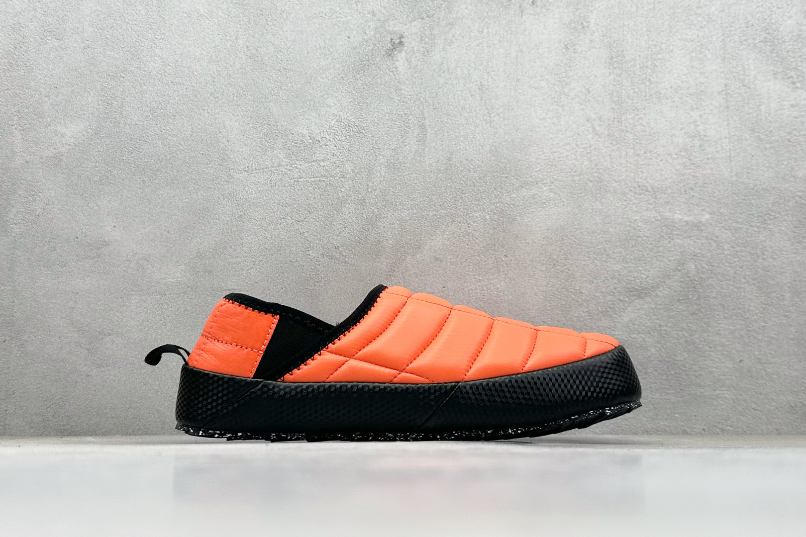 140 The North Face Thermoball Traction 北面冬季加绒透气轻盈一脚蹬休闲套鞋 NFOA3UZN-414