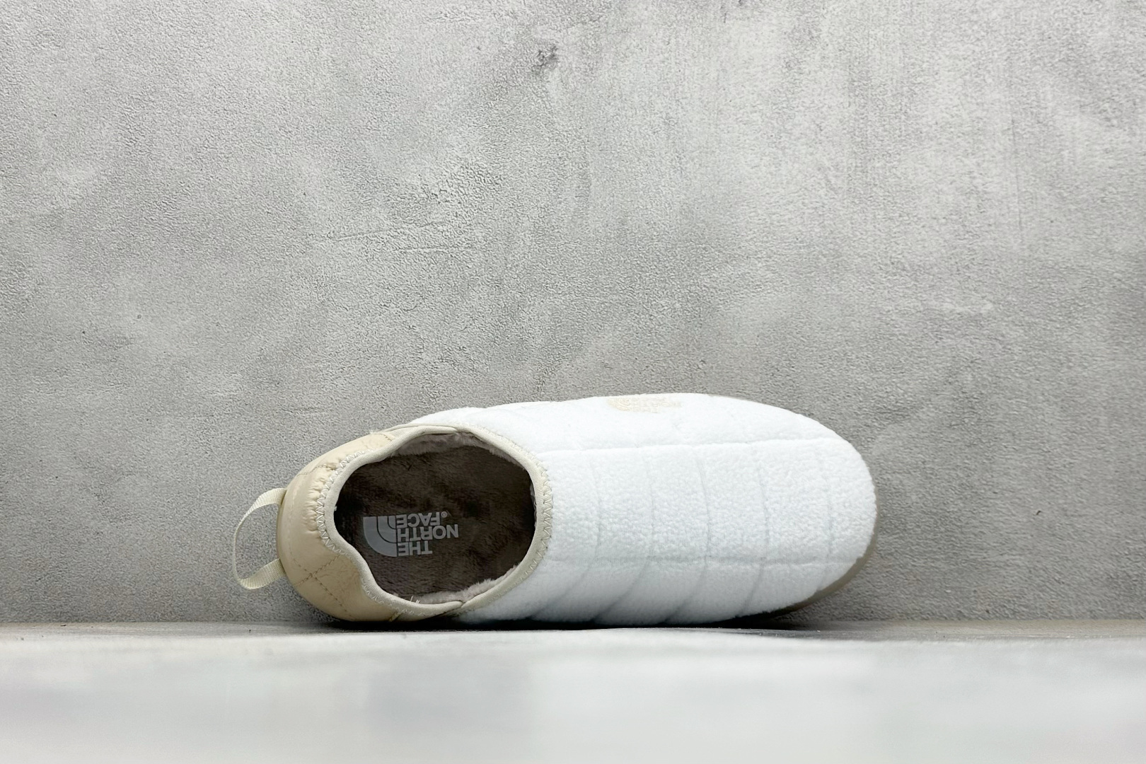 140 The North Face Thermoball Traction 北面冬季加绒透气轻盈一脚蹬休闲套鞋 NFOA7W4L-32F-Chinese UA Cheap High Quatity Brand Clothes Bags handbags Sneakers wholesale wholesaler seller from China Factory suppliers Fashion Clothing Shoes best Quality Beautiful Price 140 The North Face Thermoball Traction 北面冬季加绒透气轻盈一脚蹬休闲套鞋 NFOA7W4L-32F