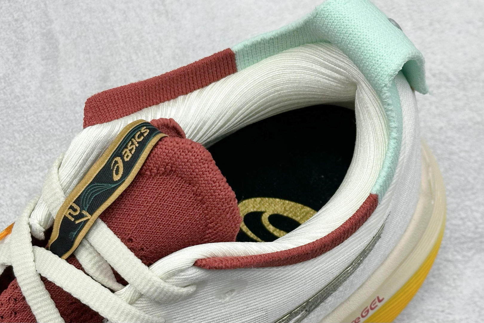 Asics Gel-Nimbus 27 亚瑟士复古透气休闲鞋缓震男子耐磨跑步鞋 1011C094-100-Top High Quatity Cheap Sneakers Fashion Clothing Clothes Bags handbags Shoes of all Brand wholesale With The best Quality And Beautiful Price from China Factory Chinese suppliers wholesaler seller Asics Gel-Nimbus 27 亚瑟士复古透气休闲鞋缓震男子耐磨跑步鞋 1011C094-100