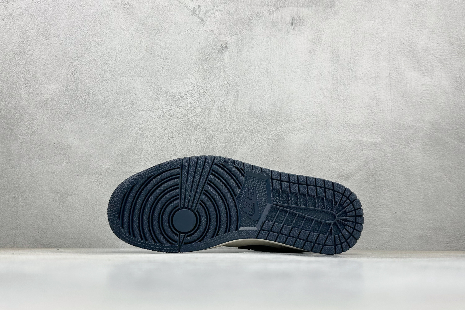 280 Air Jordan 1 Low AJ1 乔1 “巴黎世家联名---灰红蓝猪八”高端定制 低帮复古篮球鞋 QD1988-008