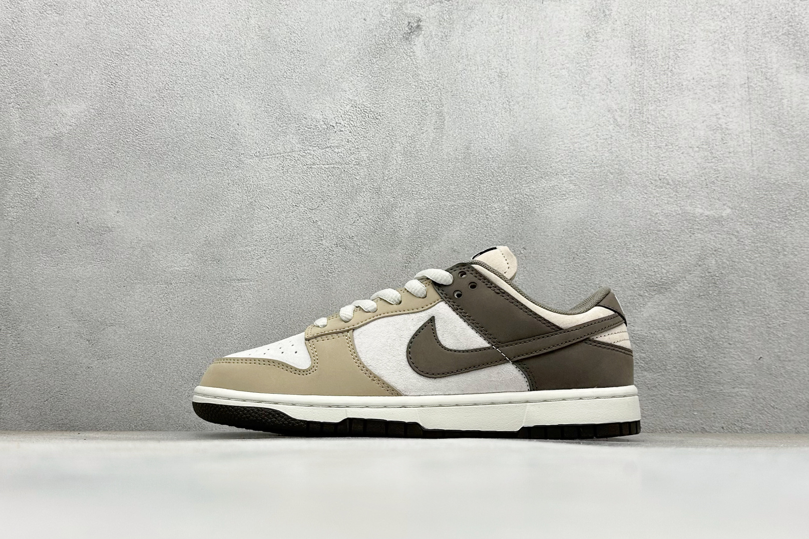 220 Nike SB Dunk Low 低帮板鞋 DM0807-300