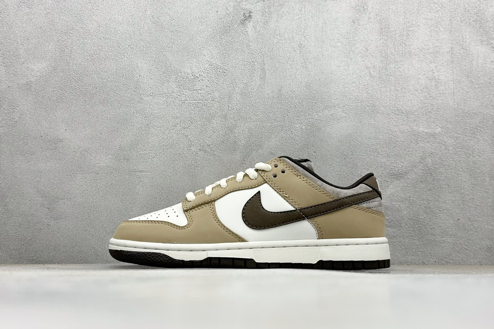 220 Nike SB Dunk Low 低帮板鞋 DM0807-300
