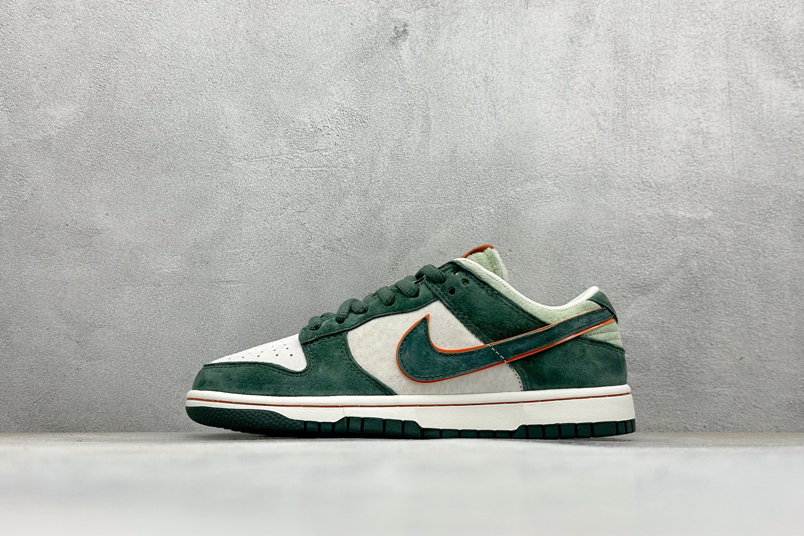 220 Nike SB Dunk Low 低帮板鞋 CD2563-006