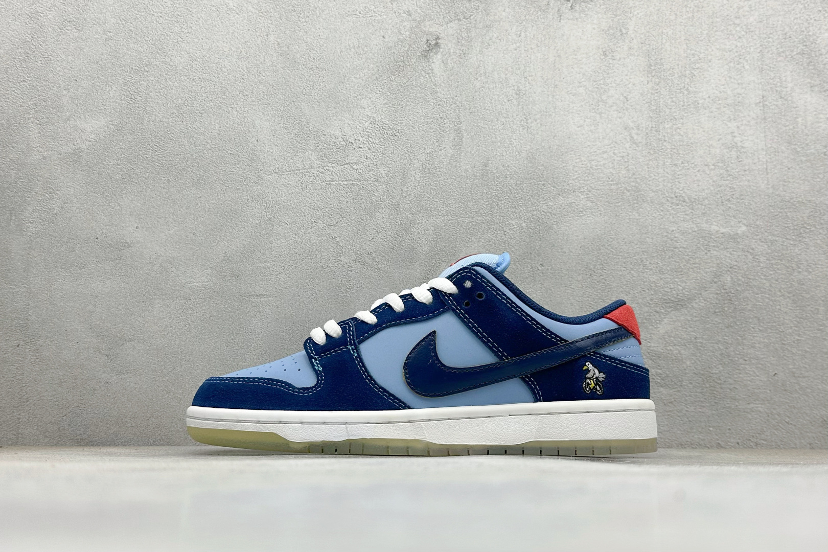 220 Nike SB Dunk Low 低帮板鞋 DX5549-400