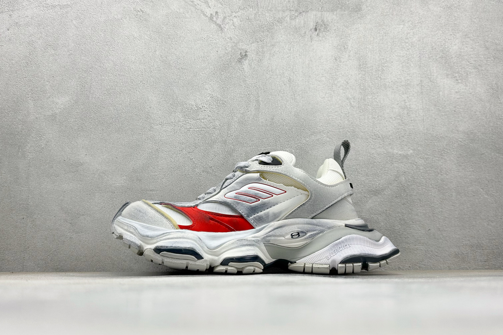 福利特价Balenciaga巴黎世家 CARGO 圆头系带 低帮生活休闲鞋 巴黎十一代 采用超细纤维和网