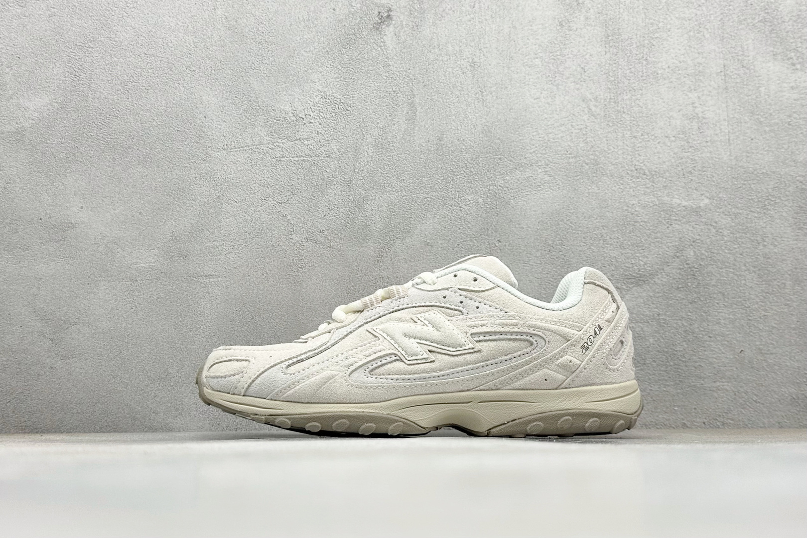 福利特价New Balance NB204L 舒适百搭耐磨轻便低帮 生活休闲鞋 货号：U204LKTA尺