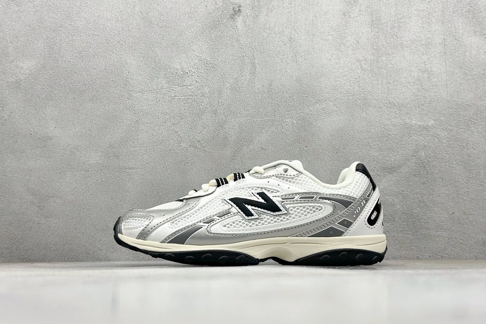 福利特价New Balance NB204L 舒适百搭耐磨轻便低帮 生活休闲鞋 货号：U204LKTA尺