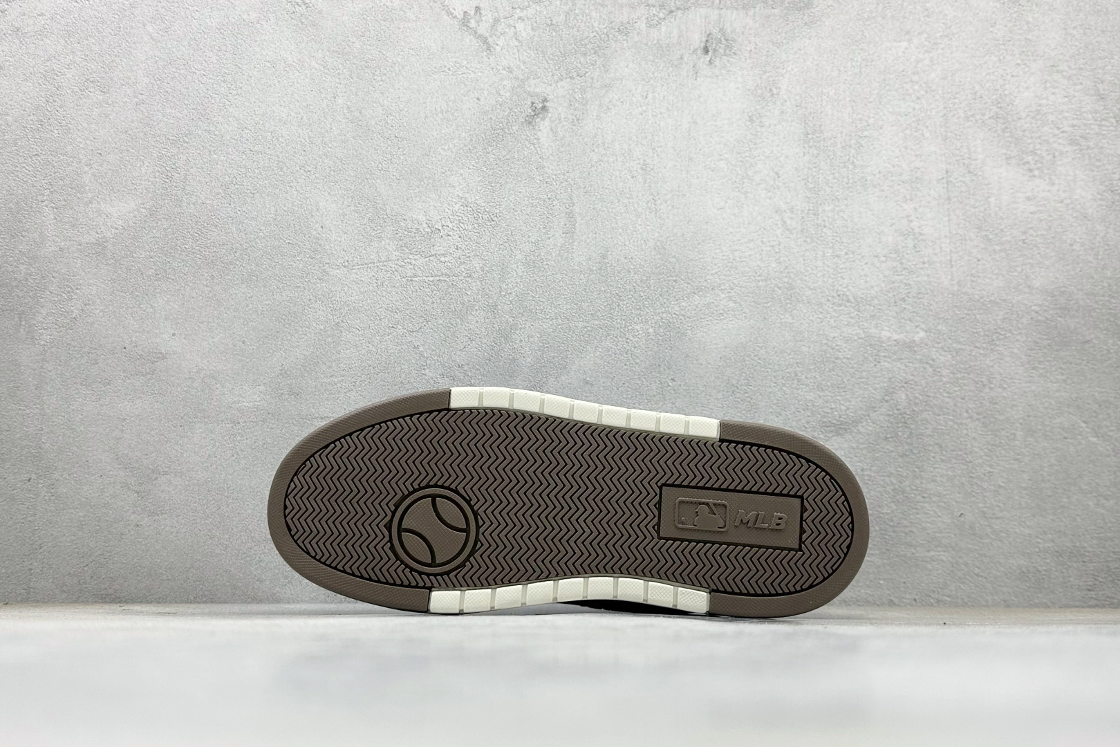 180 NY平台订单 MLB Chunky Liner 学长鞋系列低帮老爹风轻量增高厚底百搭休闲运动慢跑鞋 3ASXP015N