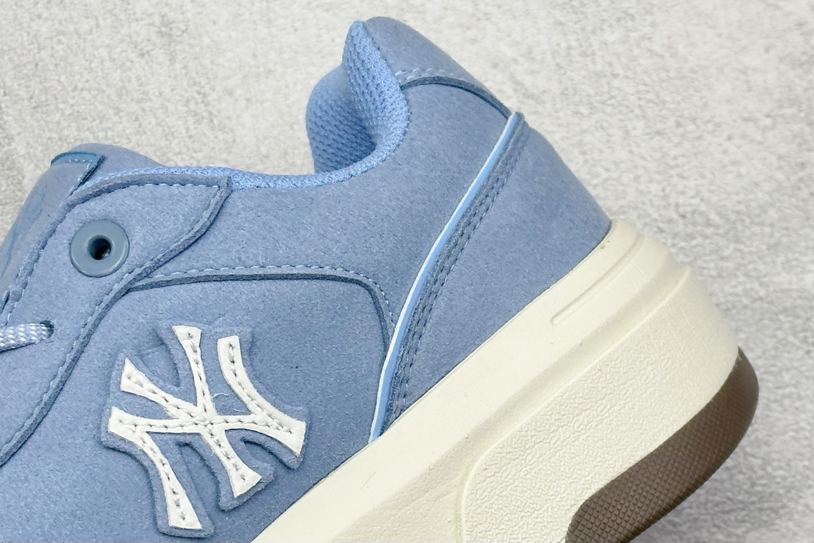 180 NY平台订单 MLB Chunky Liner 学长鞋系列低帮老爹风轻量增高厚底百搭休闲运动慢跑鞋 3ASXP015N