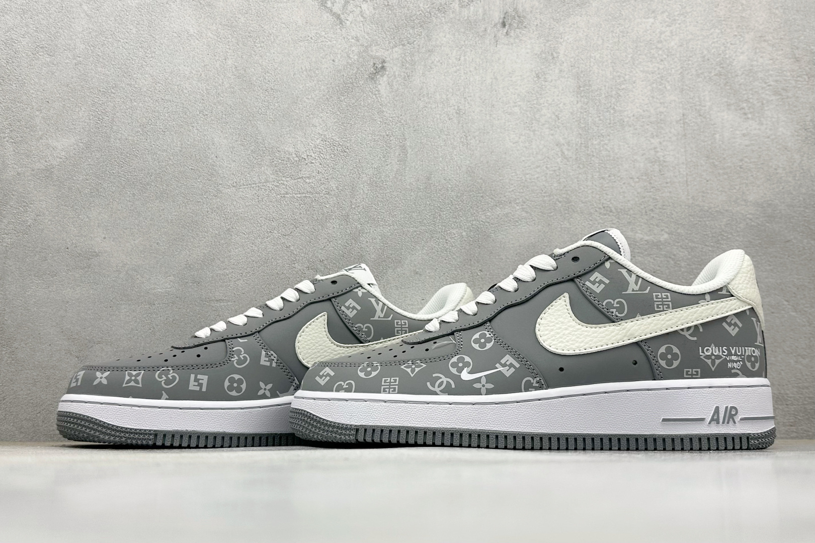 260 SC版Nike Air Force 1'07 Low 联名 灰白印花 空军一号低帮休闲板鞋 NH0601-575
