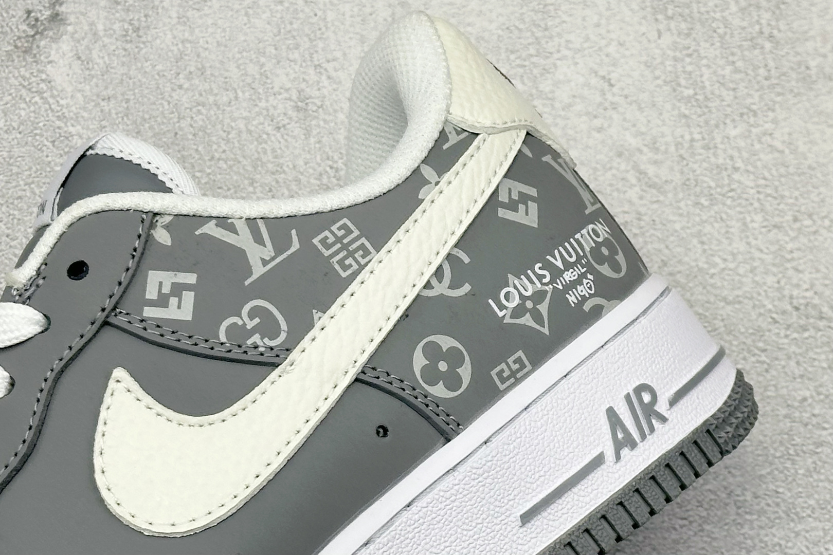 260 SC版Nike Air Force 1'07 Low 联名 灰白印花 空军一号低帮休闲板鞋 NH0601-575