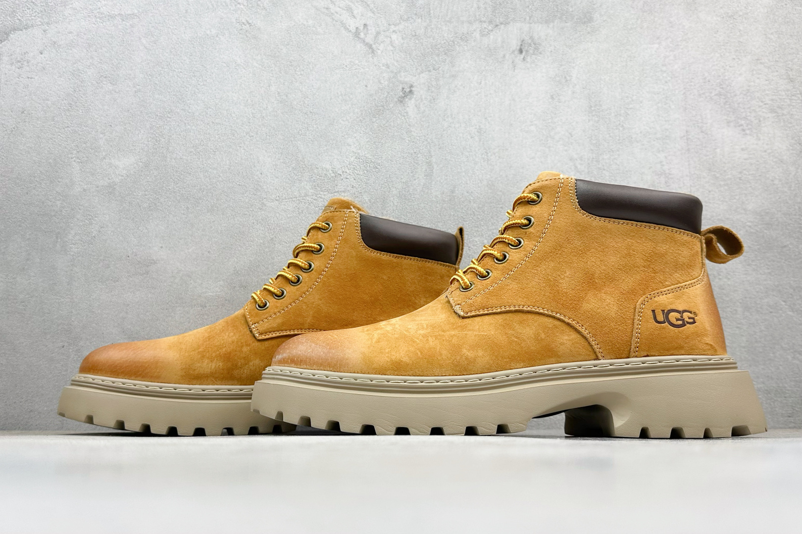 280 UGG Tasman Weather Hybrid 塔斯曼混合系列户外中帮休闲马丁靴雪地靴 U5859