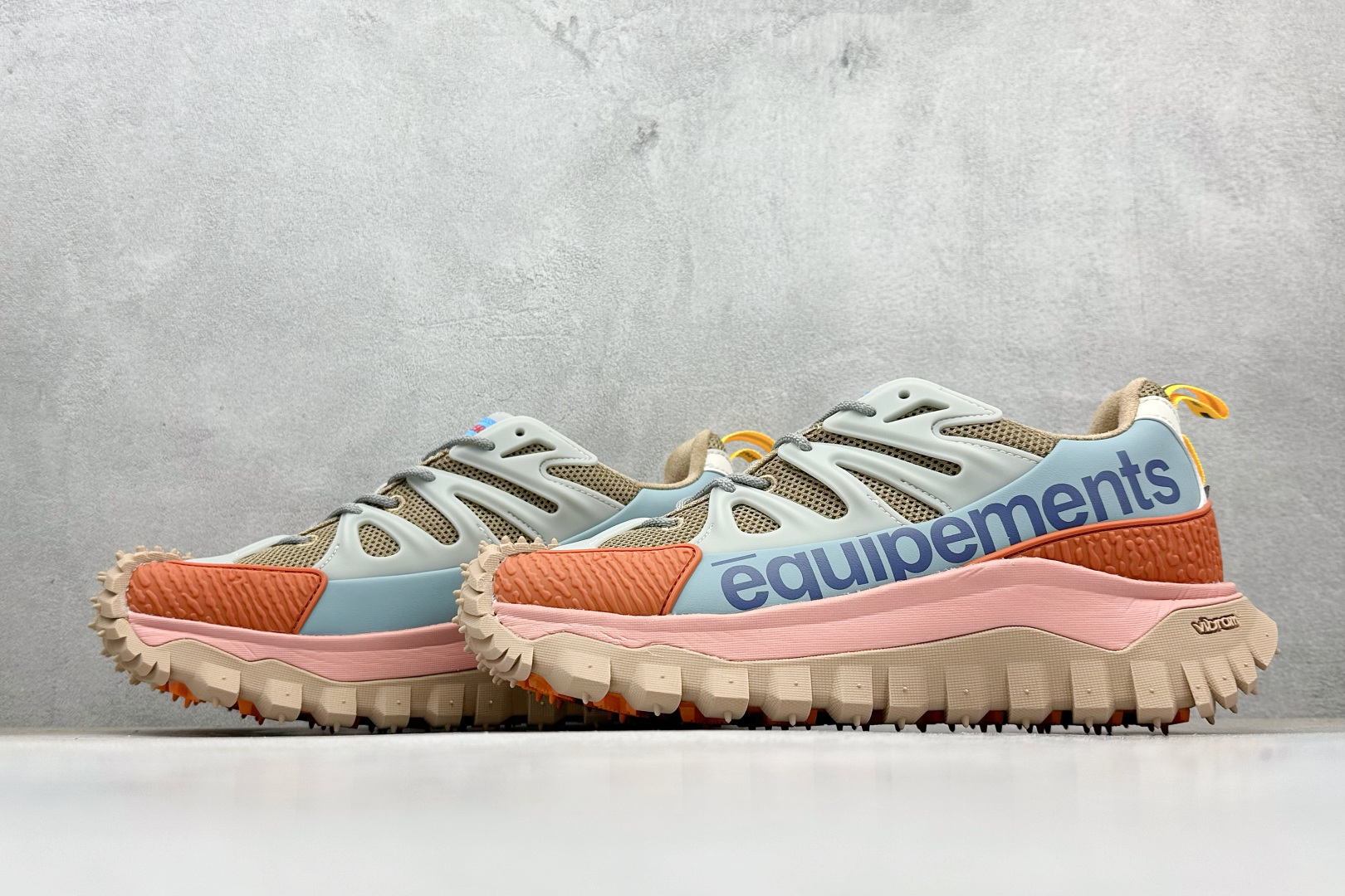 350 Moncler 蒙口 Trailgrip AMOEBA厚底系带耐磨低帮运动休闲鞋