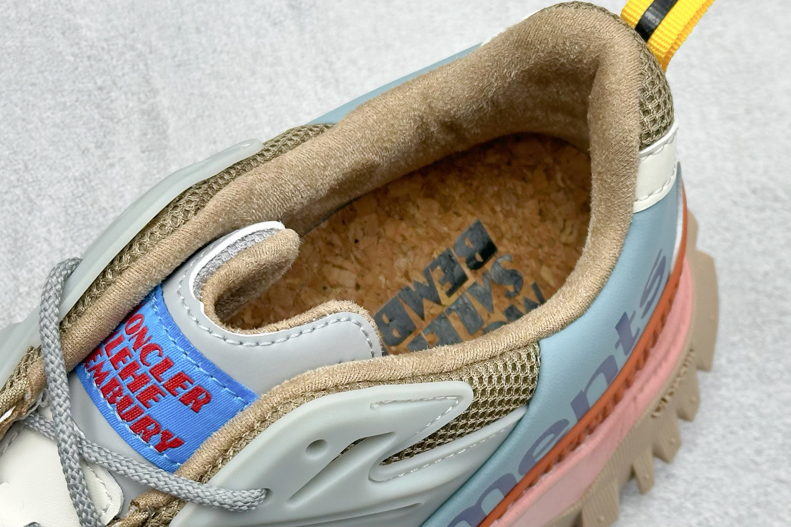 350 Moncler 蒙口 Trailgrip AMOEBA厚底系带耐磨低帮运动休闲鞋