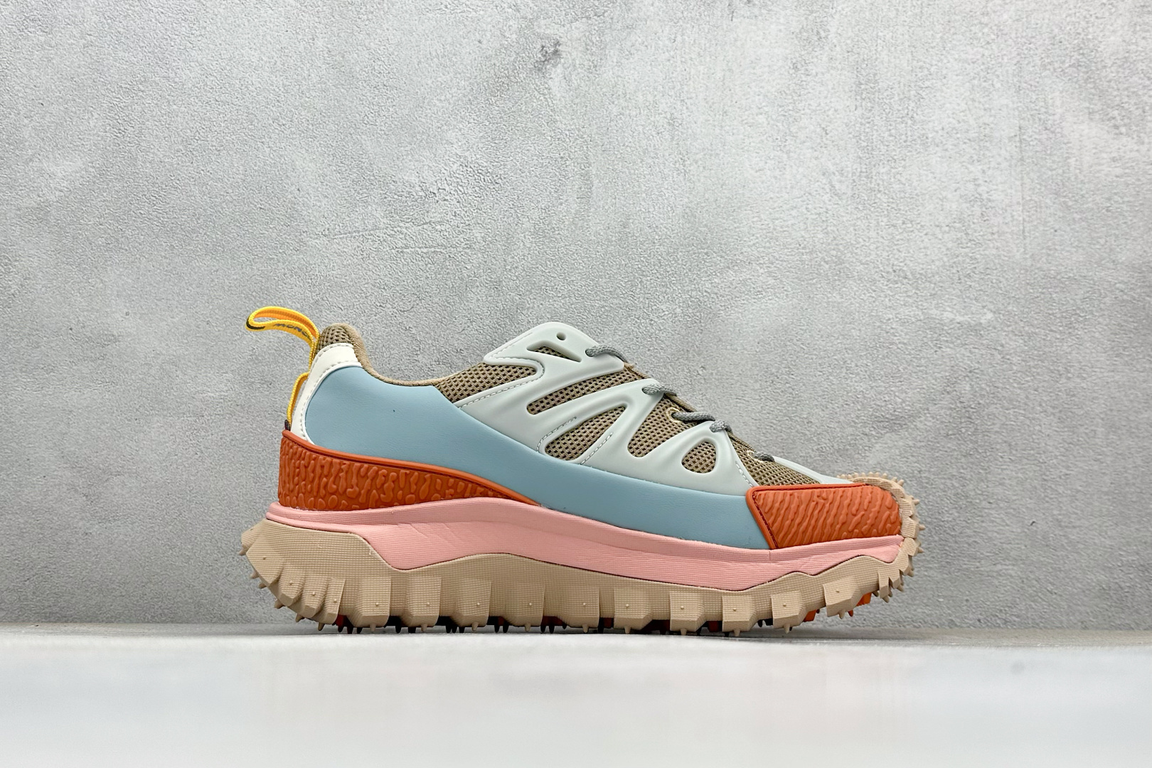 350 Moncler 蒙口 Trailgrip AMOEBA厚底系带耐磨低帮运动休闲鞋