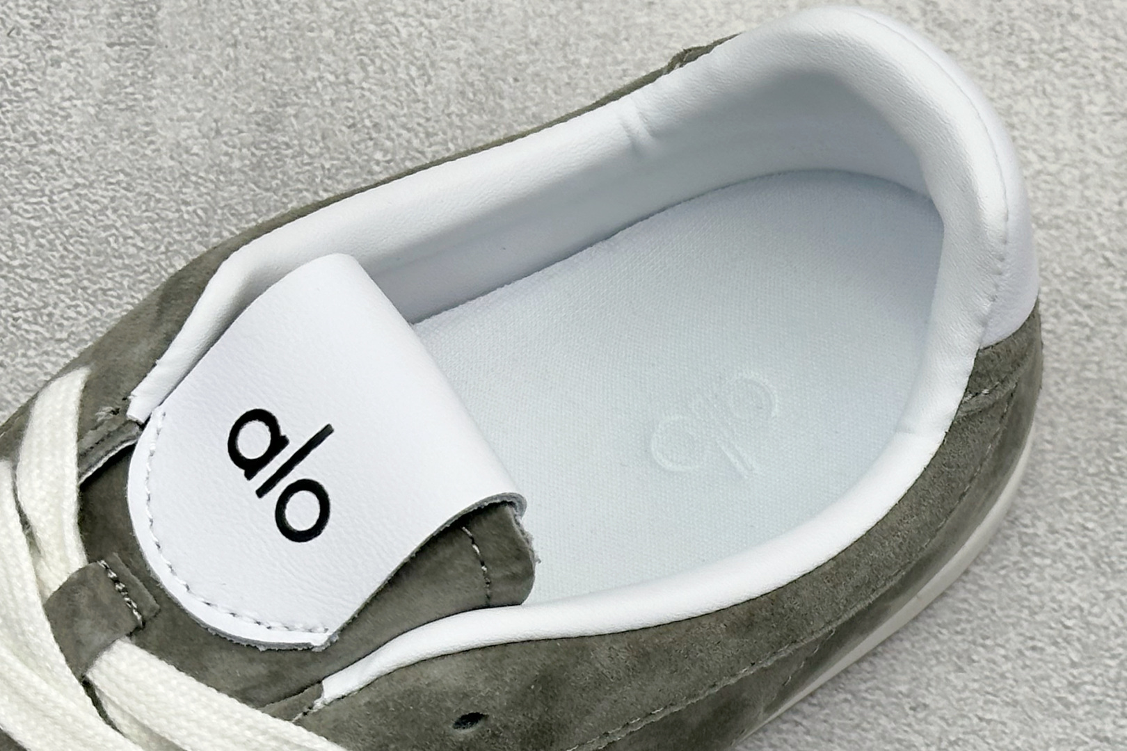 200 K版Alo Yoga Sunset Sneaker 徳训生活休闲鞋 A0891U-LIGHT