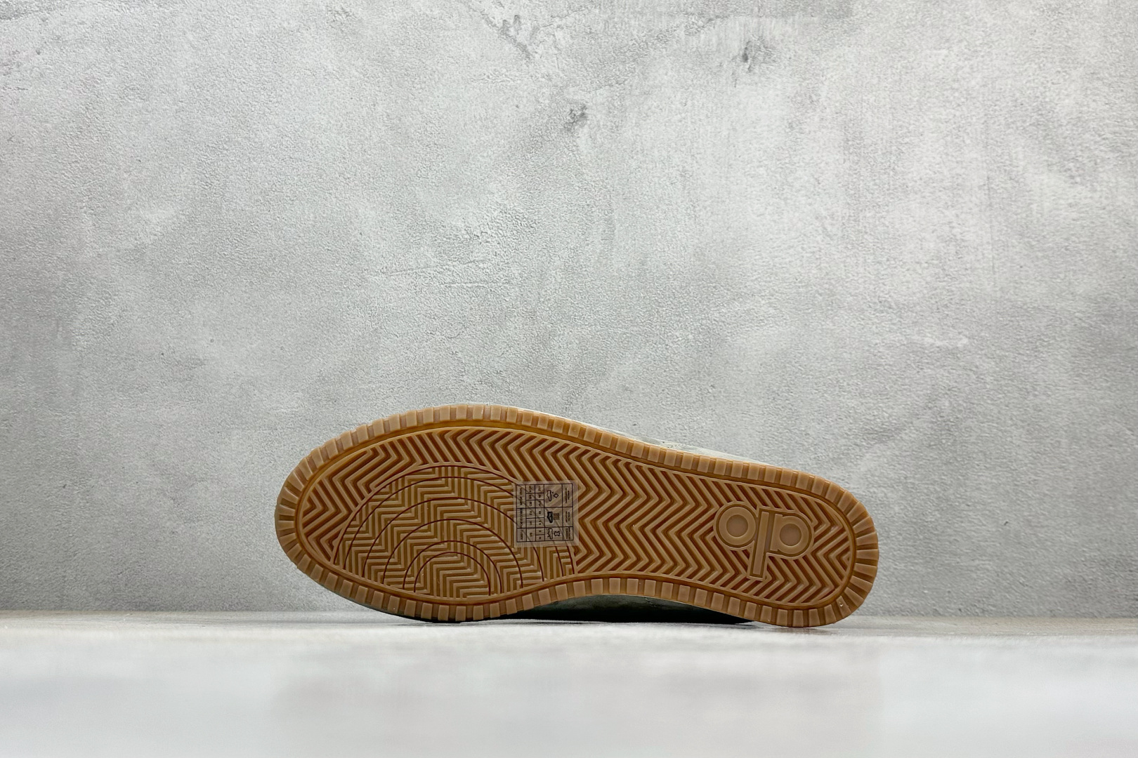 200 K版Alo Yoga Sunset Sneaker 徳训生活休闲鞋 A0891U-LIGHT